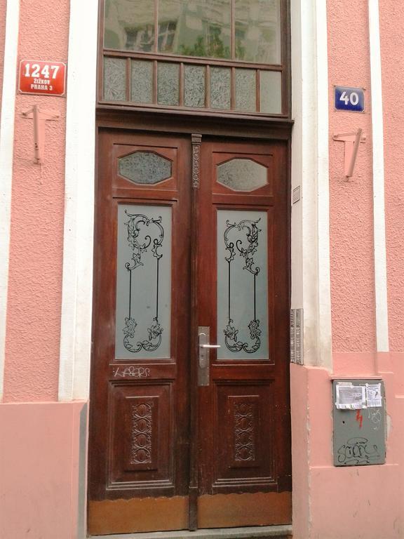 Apartment Sense Of Zizkov Prag Exteriör bild